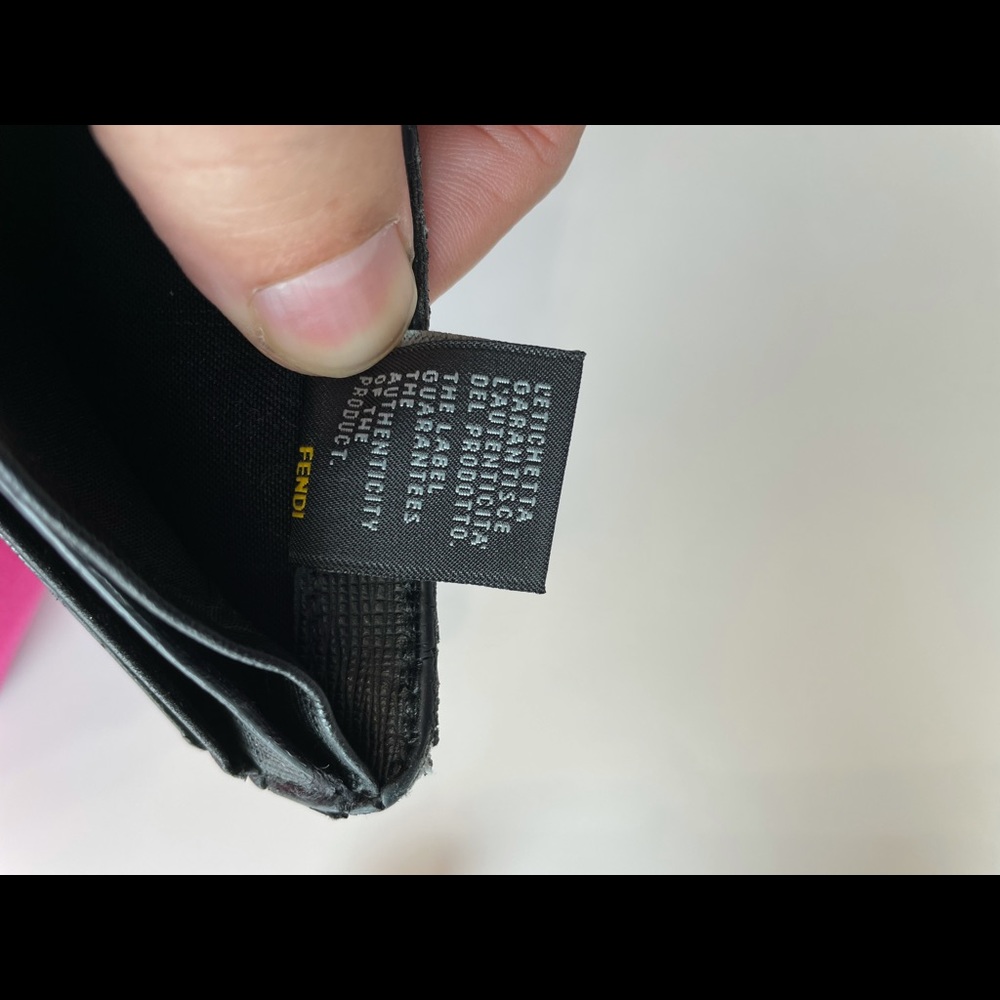 Authentic FENDI wallet, with original box and bag - Picture 4 of 7